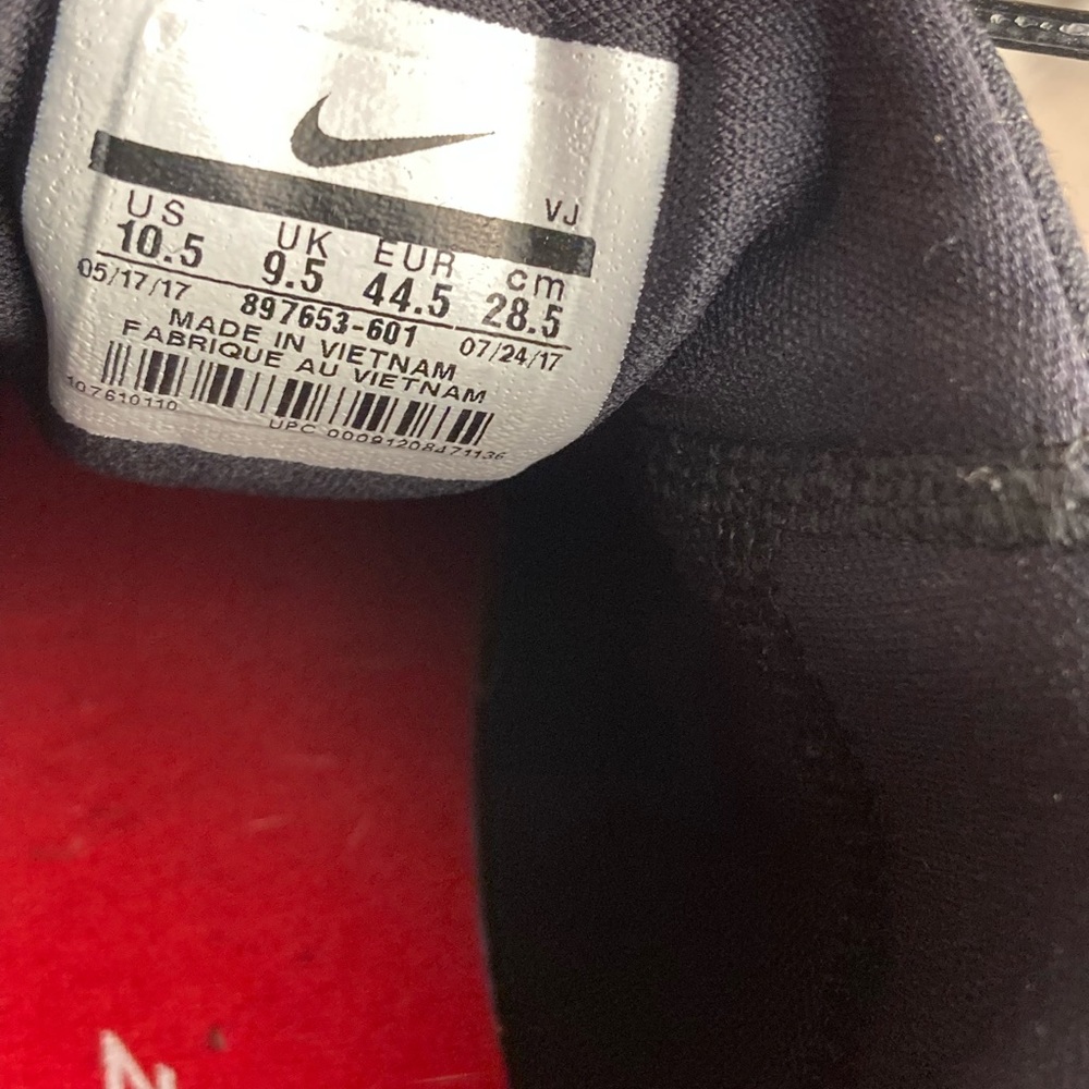 Nike Sport Shoes . - Picture 5 of 6